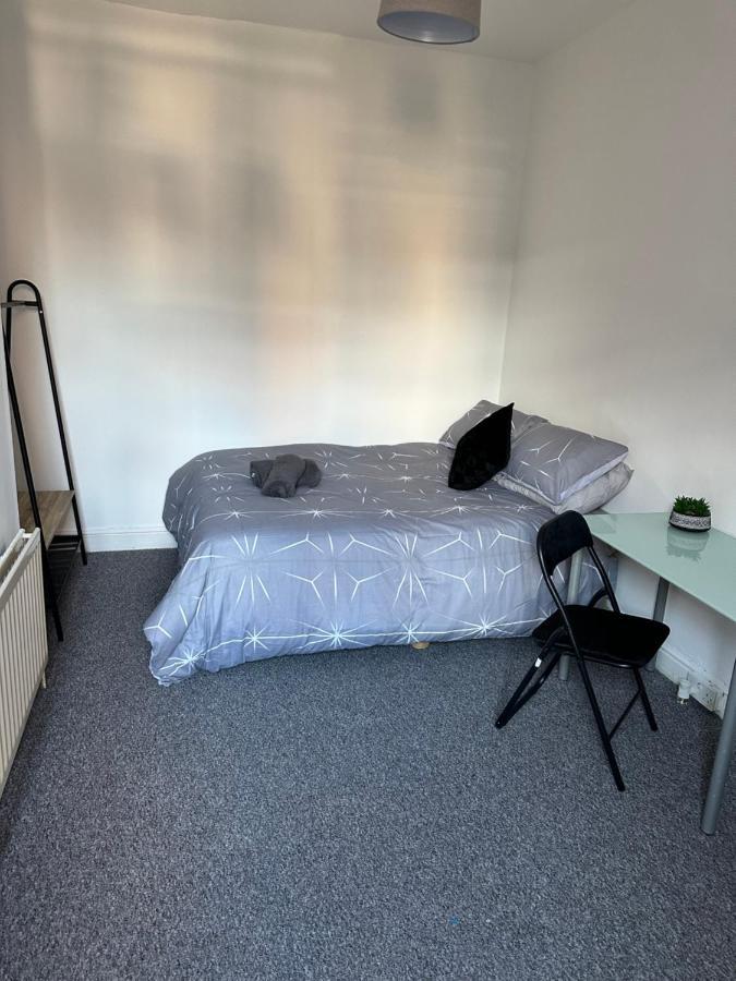 Tiye Estates Short Stay Stoke-on-Trent Ngoại thất bức ảnh